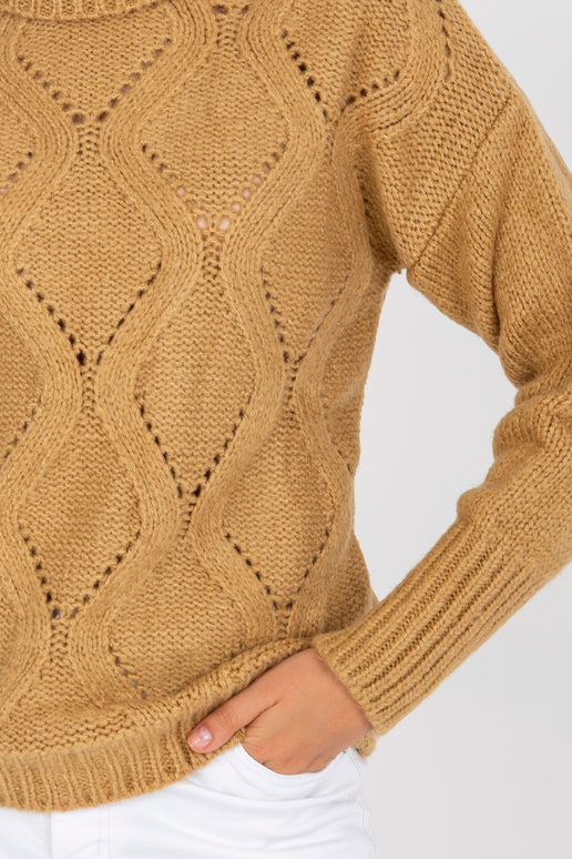 Kaamel avara kilpkaelusega kampsun...