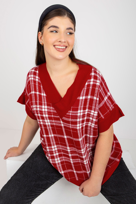 Punane V-kaelusega suures suuruses... Punane V-kaelusega suures suuruses...