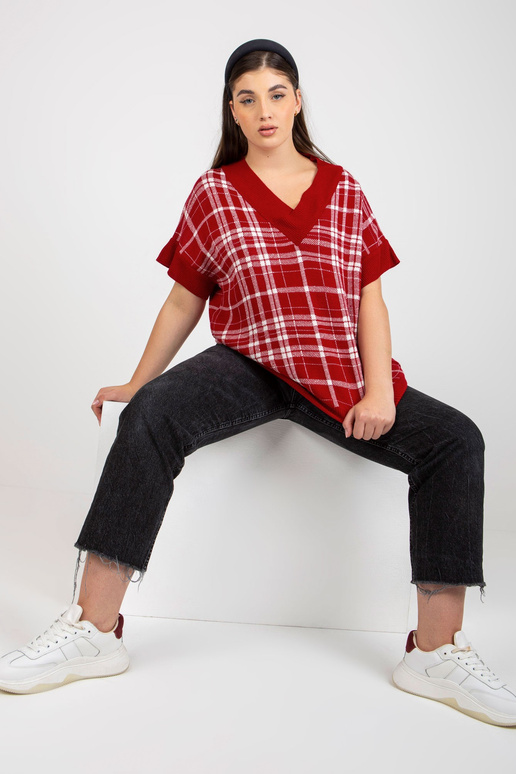 Punane V-kaelusega suures suuruses... Punane V-kaelusega suures suuruses...