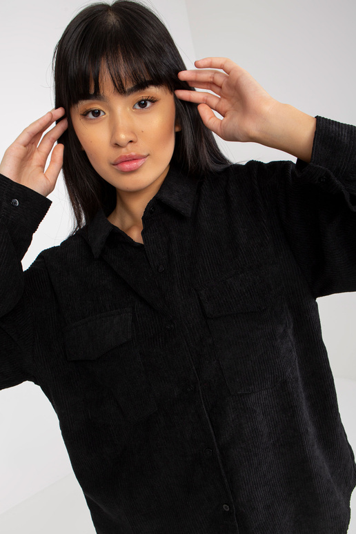 Must velvetist nööbiga särk