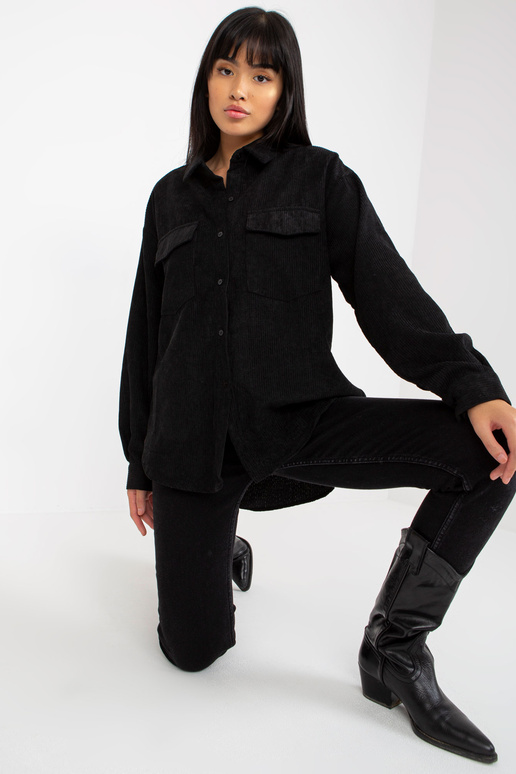 Must velvetist nööbiga särk