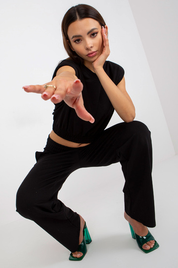 Must kaheosaline puuvillane...