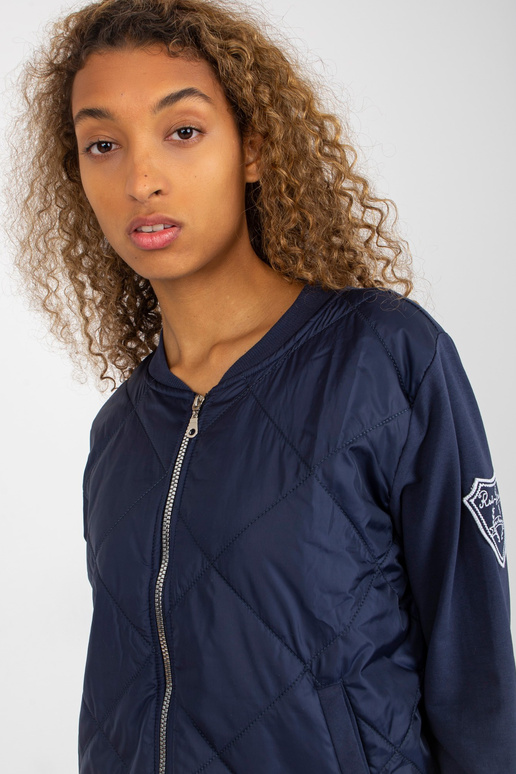 Meresinine tepitud taskutega bomber...