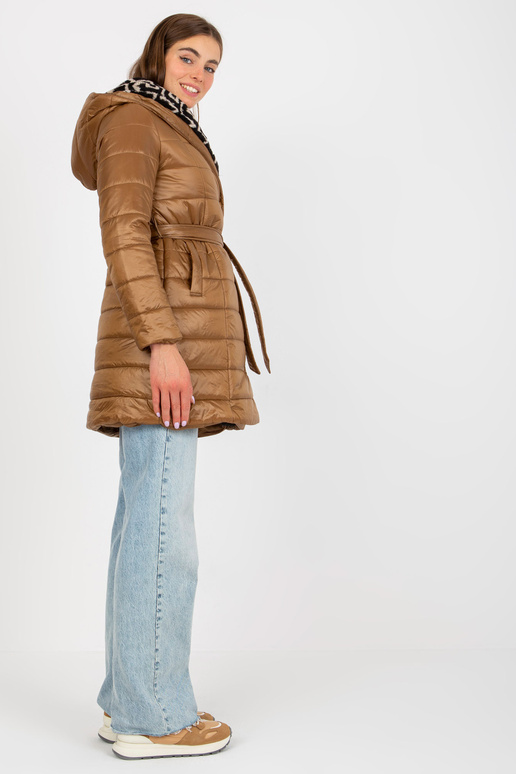 Cameli tepitud kapuutsiga üleminekujope Cameli tepitud kapuutsiga üleminekujope