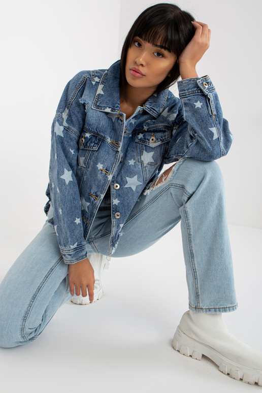 Sinine naiste prindi ja aukudega...