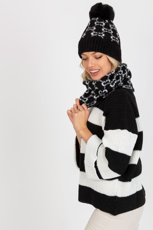 Mustvalge mustriga talvesall