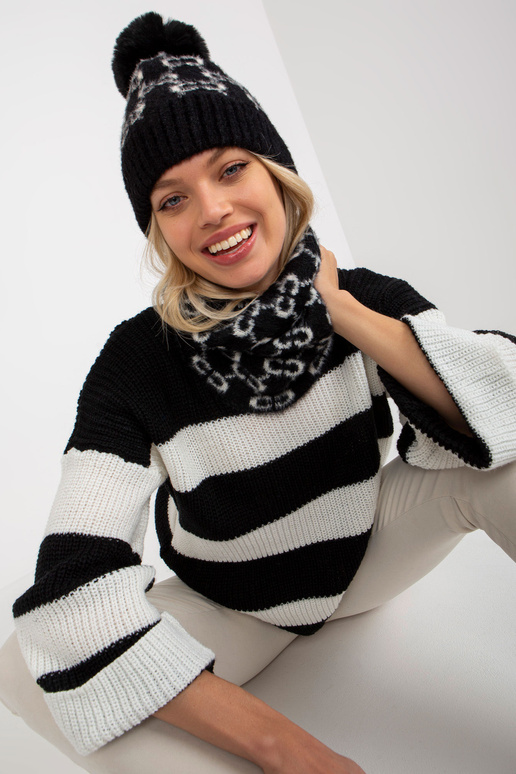 Mustvalge mustriga talvesall