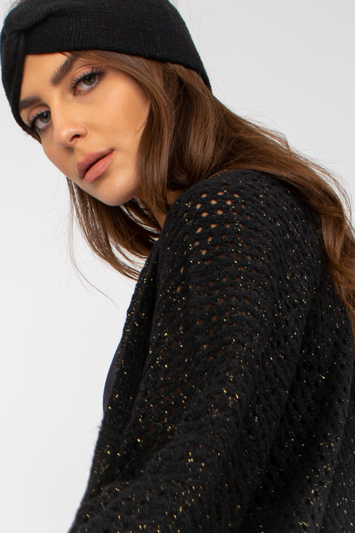 Must pikkade ažuursete laiade...