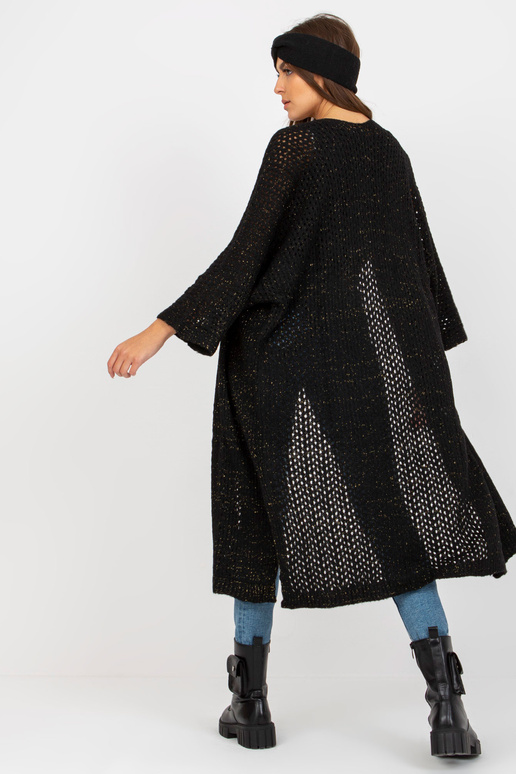 Must pikkade ažuursete laiade...