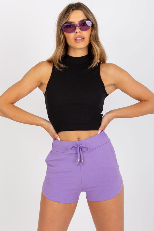 Musta soonikuga Basic varrukateta topp