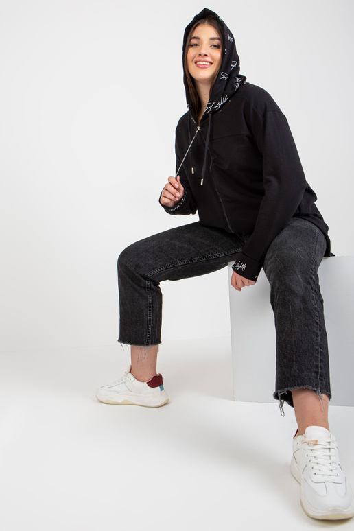 Must pluss suuruses dressipluus...