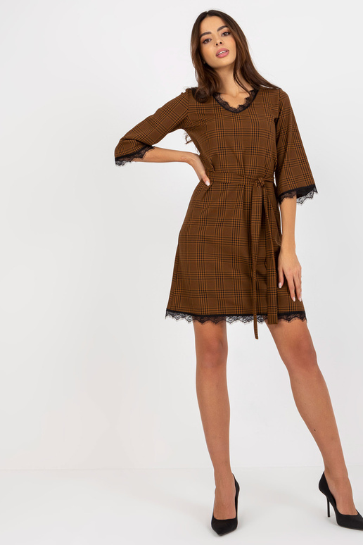 Hellbraunes und schwarzes karjääride... Hellbraunes und schwarzes karjääride...