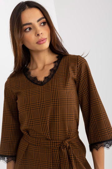 Hellbraunes und schwarzes... 2