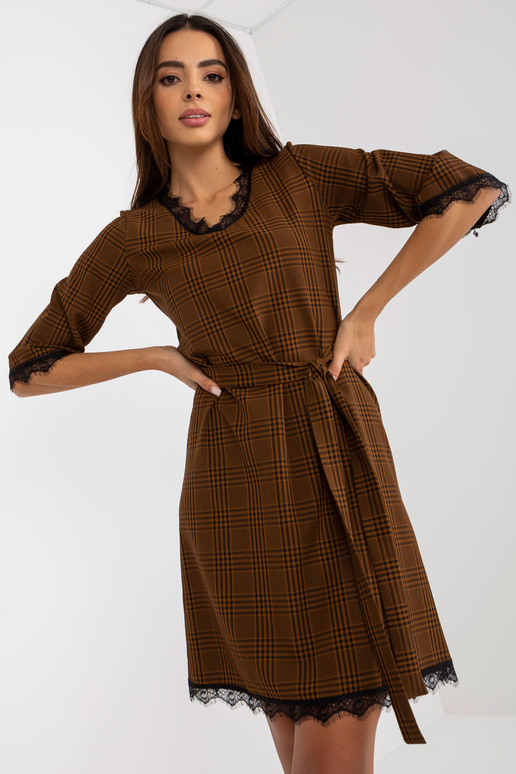 Hellbraunes und schwarzes karjääride... Hellbraunes und schwarzes karjääride...