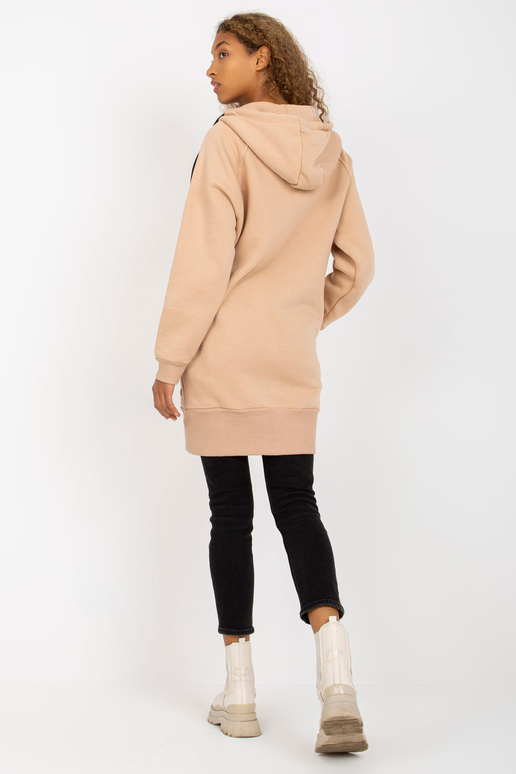 Beežid pikad kardiganid taskutega...