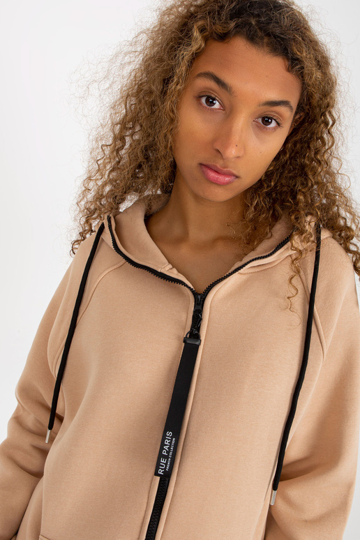 Beežid pikad kardiganid taskutega...