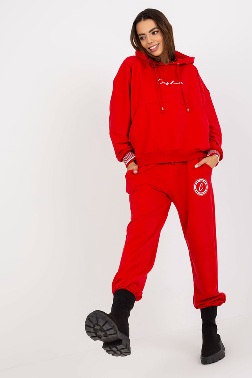 Rotes zweiteiliges Jogging-Set mit... Rotes zweiteiliges Jogging-Set mit...