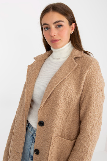 Beež plüüsmantel...