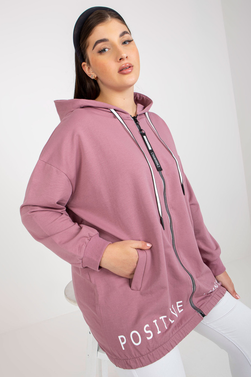 Määrdunud roosa plusssuuruses...