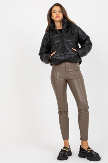 Schwarze Daunenjacke aus Öko-Leder mit Steppung 2