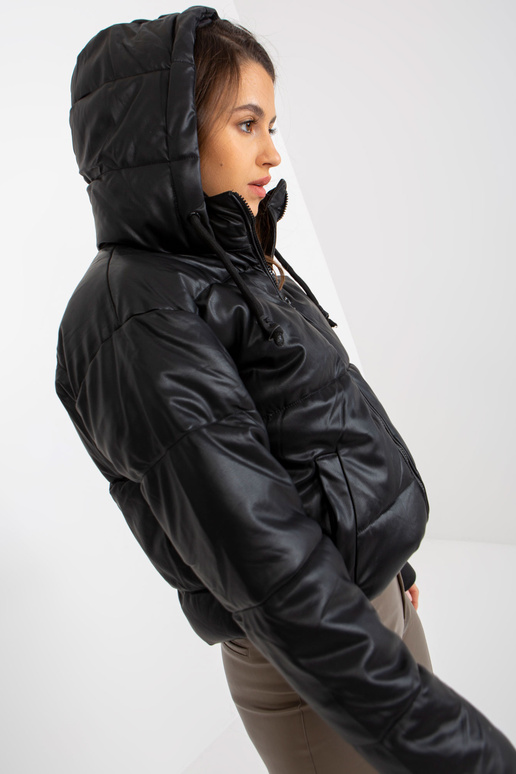 Schwarze Daunenjacke aus Öko-Leder mit Steppung