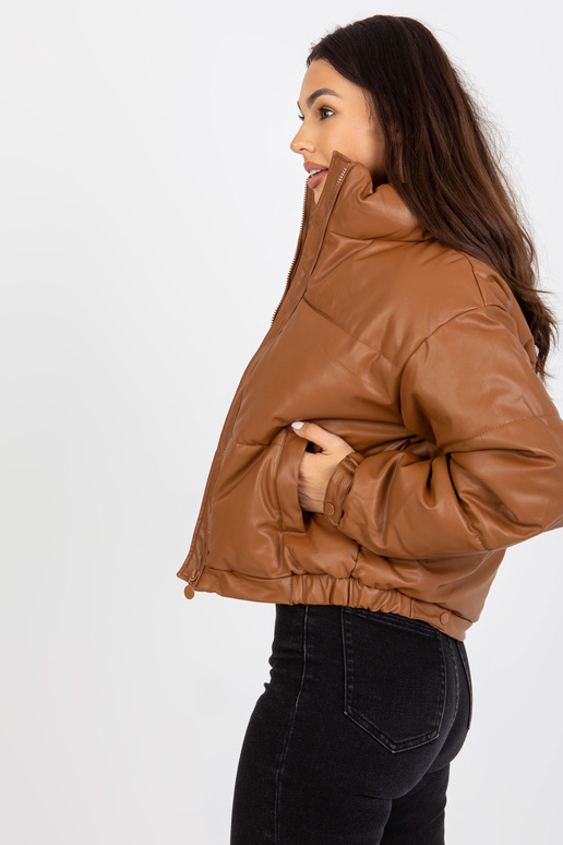 Hellbraune Daunenjacke aus Kunstleder... Hellbraune Daunenjacke aus Kunstleder...