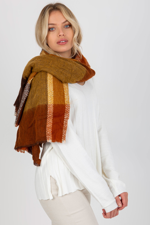 Pruunikaskollane suur villane...