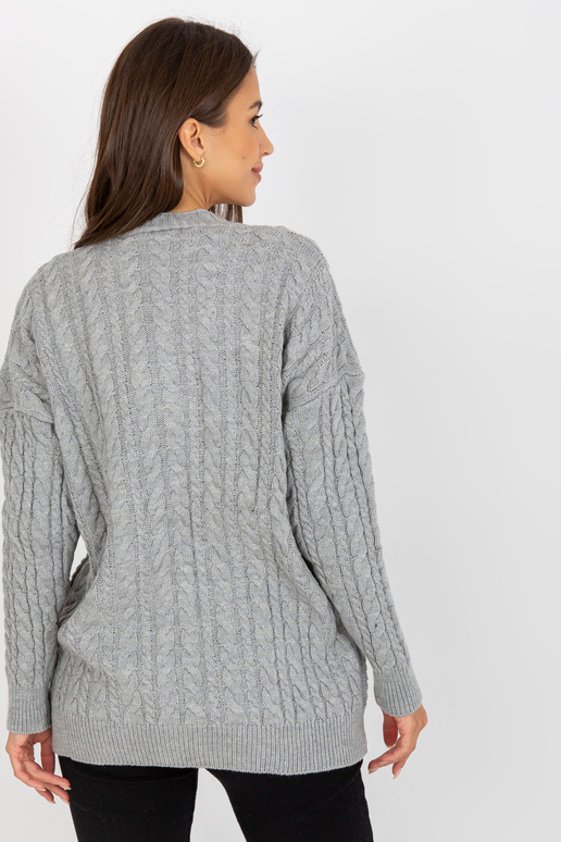 Hall dekoratiivsete nööpidega...