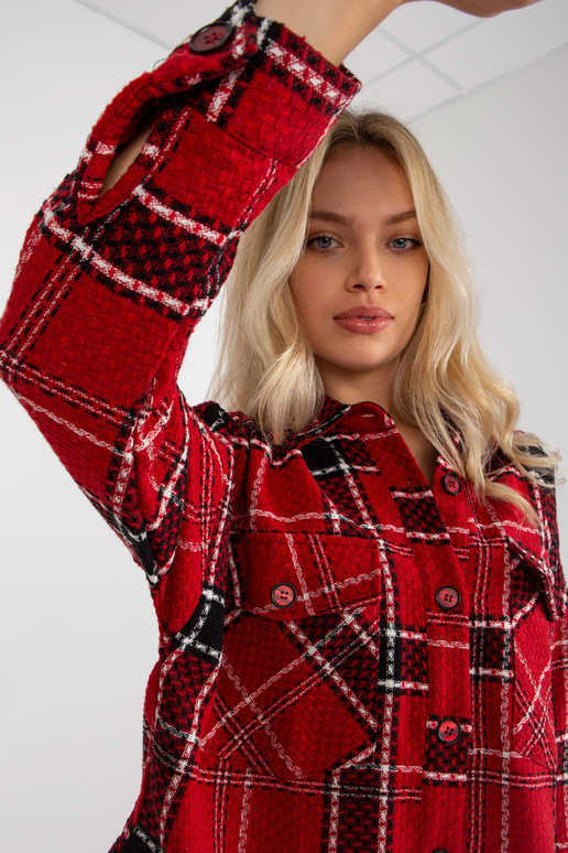 Punaseruuduline nööbiga ülesärk