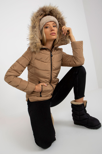 Kapuutsil karusnahaga...