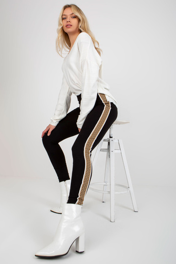 Mustad ja beežid naiste...