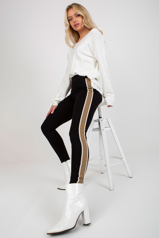 Mustad ja beežid naiste igapäevased... Mustad ja beežid naiste igapäevased...