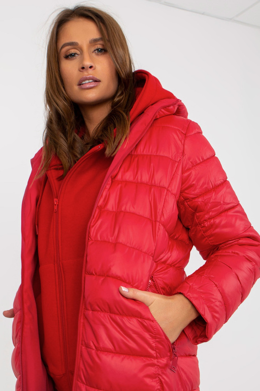 Rote doppelseitige übergangsjacke mit... Rote doppelseitige übergangsjacke mit...