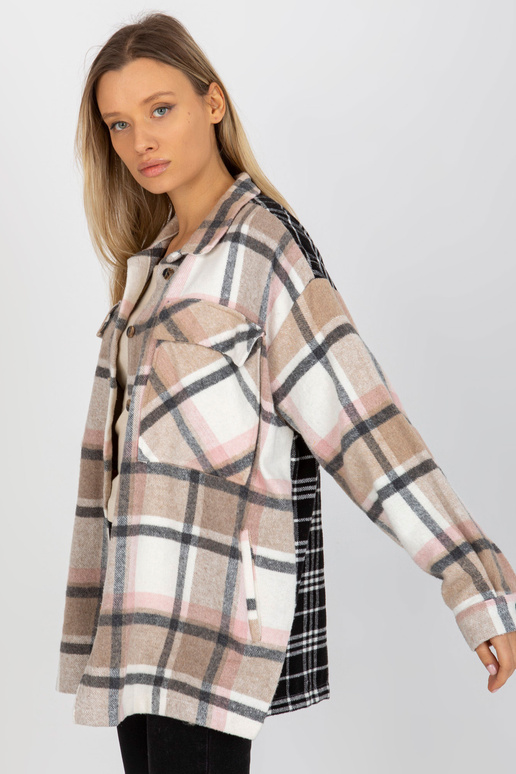 Taskute ja nööpidega ruuduline särk