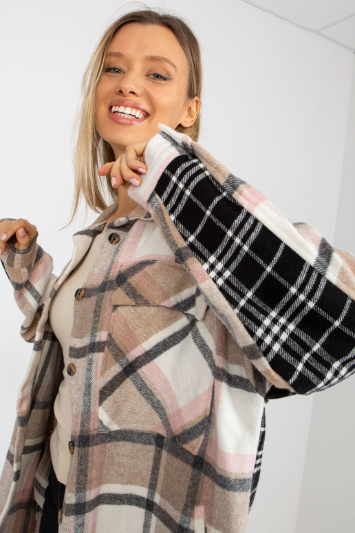 Taskute ja nööpidega ruuduline särk