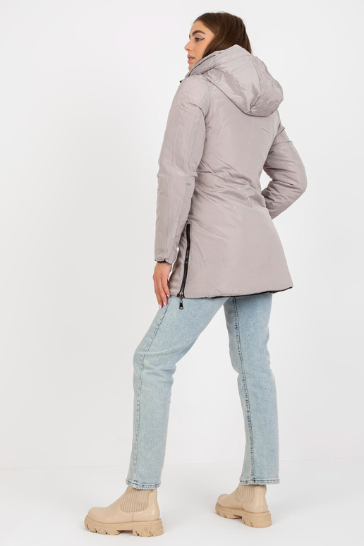 Must ja beež kahepoolne taskutega... Must ja beež kahepoolne taskutega...