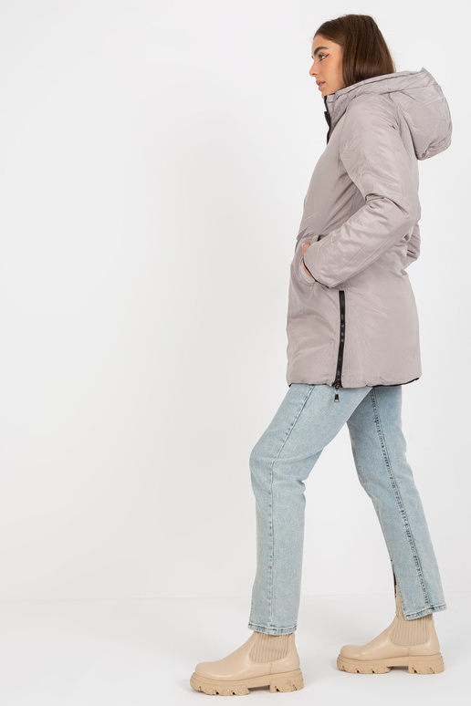 Must ja beež kahepoolne taskutega... Must ja beež kahepoolne taskutega...