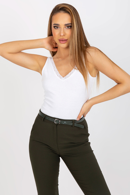 Valge soonikuga põhitopp pitsiga RUE...