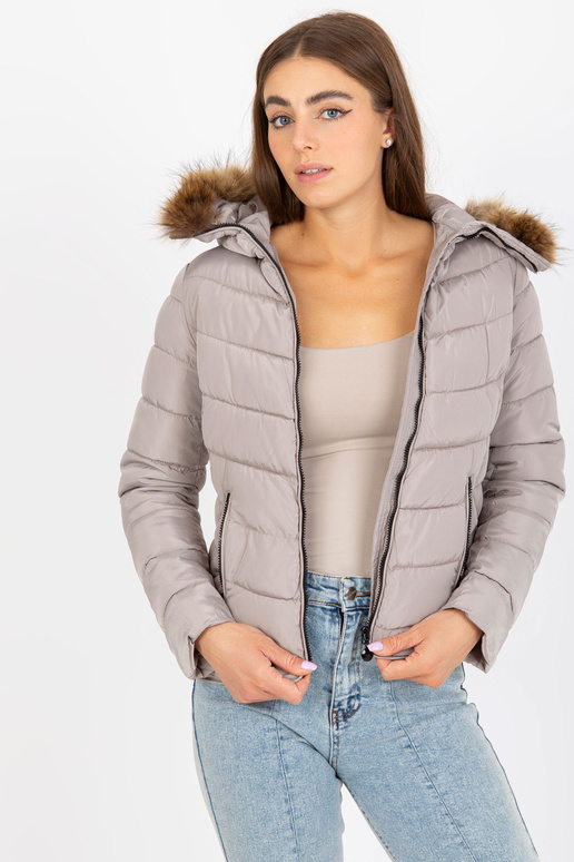 Tumebeež naiste teppimisega... Tumebeež naiste teppimisega...