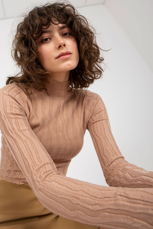 Tumebeež liibuv lühike püstkraega...