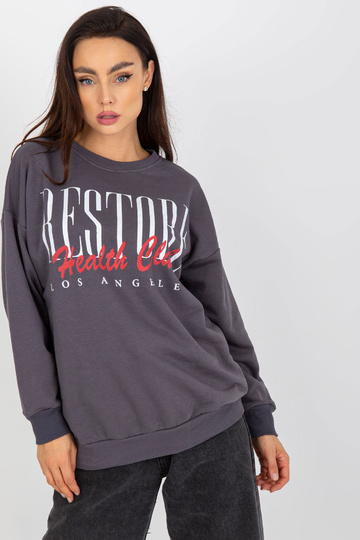 Tumehall naiste kapuutsita...