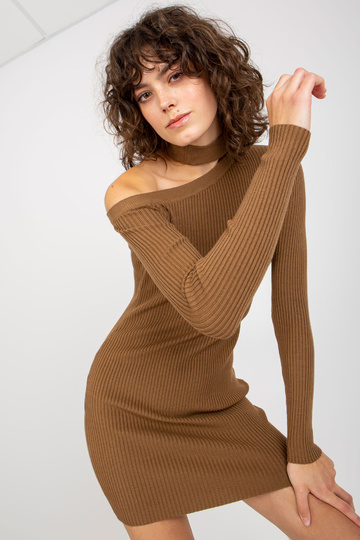 Helepruun soonikuga kleit... 2