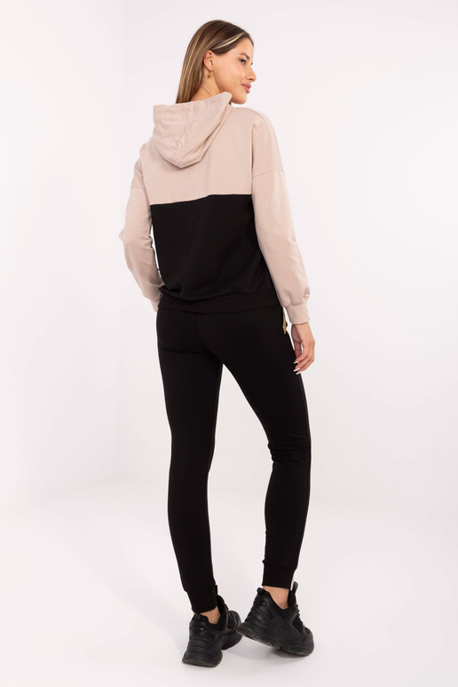 Beeži ja musta värvi naiste...