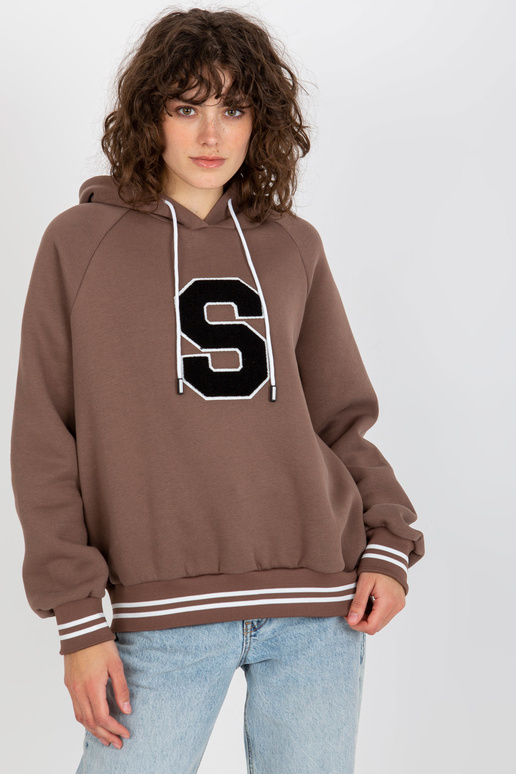 Pruun kampsuni ja plaastriga pusa