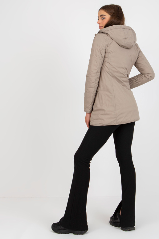 Tumebeež kahepoolne kapuutsiga... Tumebeež kahepoolne kapuutsiga...