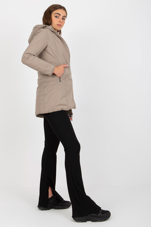 Tumebeež kahepoolne kapuutsiga... Tumebeež kahepoolne kapuutsiga...