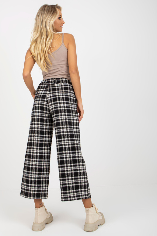 Schwarze voolik aus Wollstoff