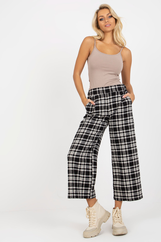 Schwarze voolik aus Wollstoff