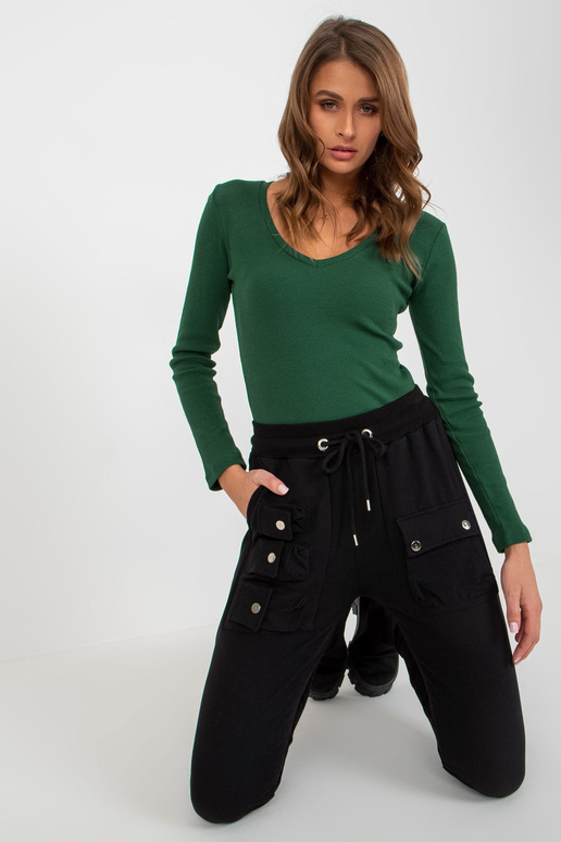 Mustad naiste dressipüksid...