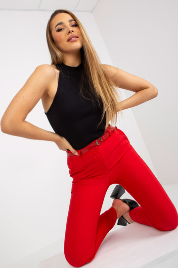 Punased ülikonnariidest... 2